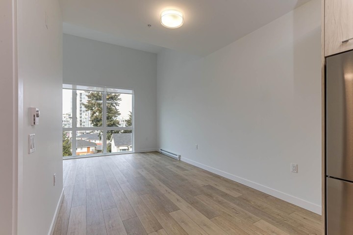 Photo 11 at 411 - 4933 Clarendon Street, Collingwood VE, Vancouver East