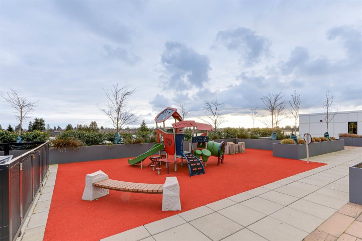 Photo 31 at 411 - 4933 Clarendon Street, Collingwood VE, Vancouver East