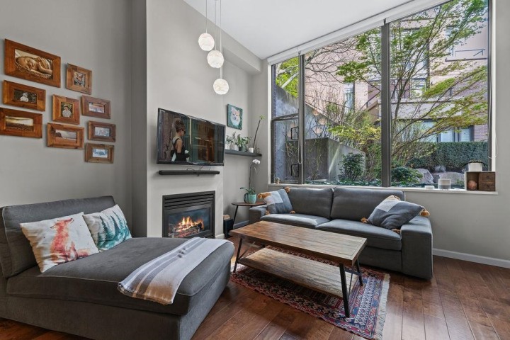 Photo 2 at 103 - 170 W 1st Street, Lower Lonsdale, North Vancouver