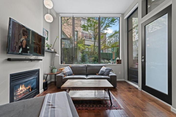 Photo 3 at 103 - 170 W 1st Street, Lower Lonsdale, North Vancouver