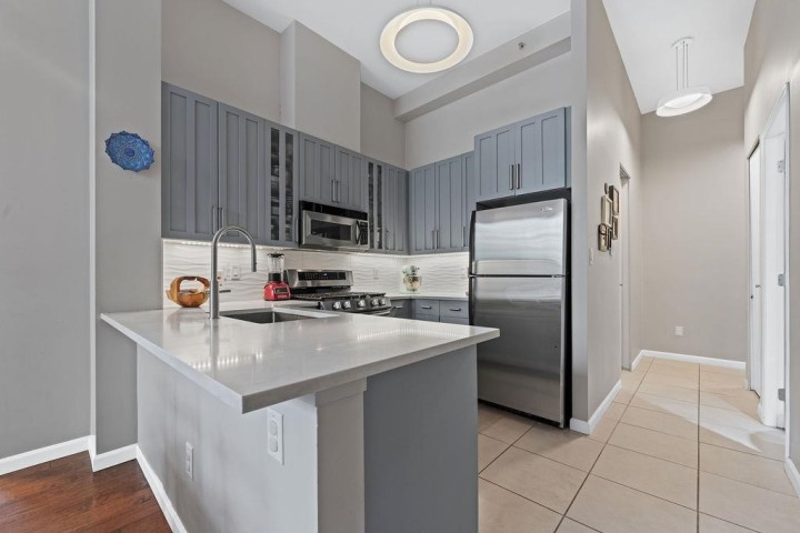 Photo 14 at 103 - 170 W 1st Street, Lower Lonsdale, North Vancouver