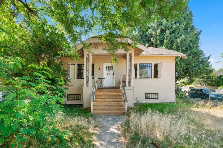 Photo 1 at 3192 W 8th Avenue, Kitsilano, Vancouver West