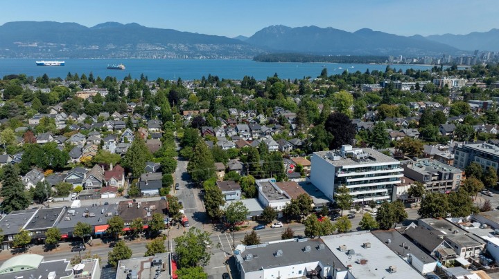 Photo 33 at 3192 W 8th Avenue, Kitsilano, Vancouver West