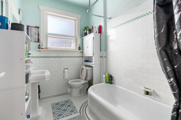 Photo 14 at 3192 W 8th Avenue, Kitsilano, Vancouver West