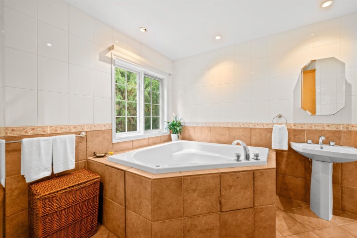 Photo 22 at 4622 Cove Cliff Road, Deep Cove, North Vancouver