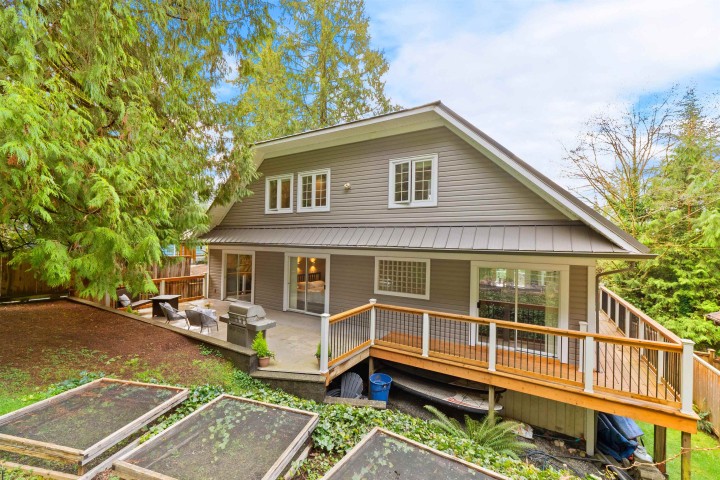 Photo 5 at 4622 Cove Cliff Road, Deep Cove, North Vancouver