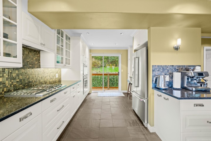 Photo 18 at 4622 Cove Cliff Road, Deep Cove, North Vancouver