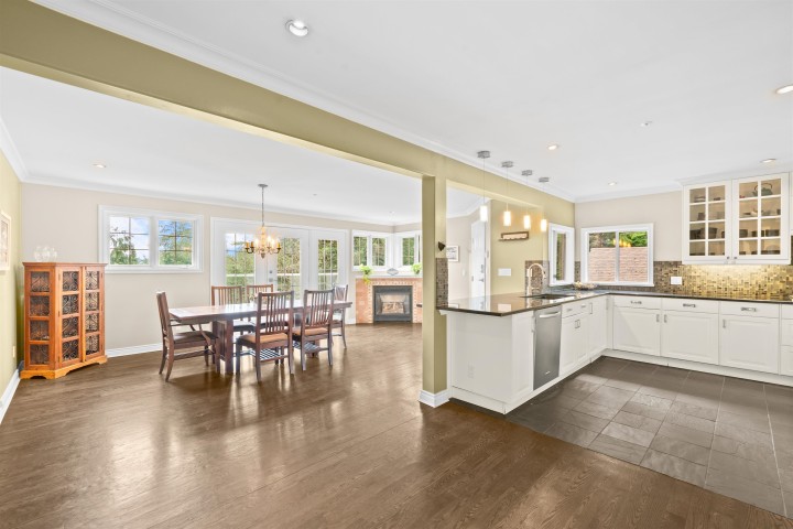 Photo 15 at 4622 Cove Cliff Road, Deep Cove, North Vancouver