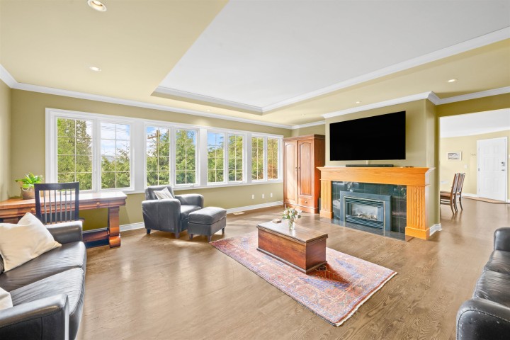 Photo 8 at 4622 Cove Cliff Road, Deep Cove, North Vancouver