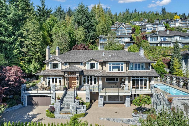 Photo 2 at 2495 Hudson Court, Whitby Estates, West Vancouver