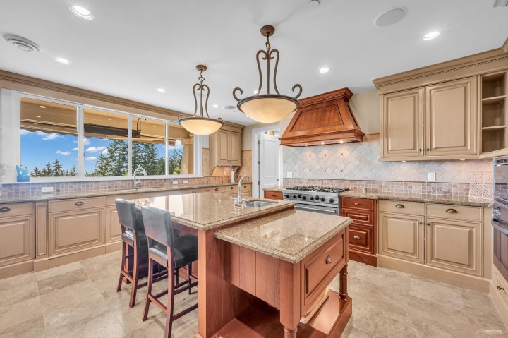 Photo 14 at 2495 Hudson Court, Whitby Estates, West Vancouver