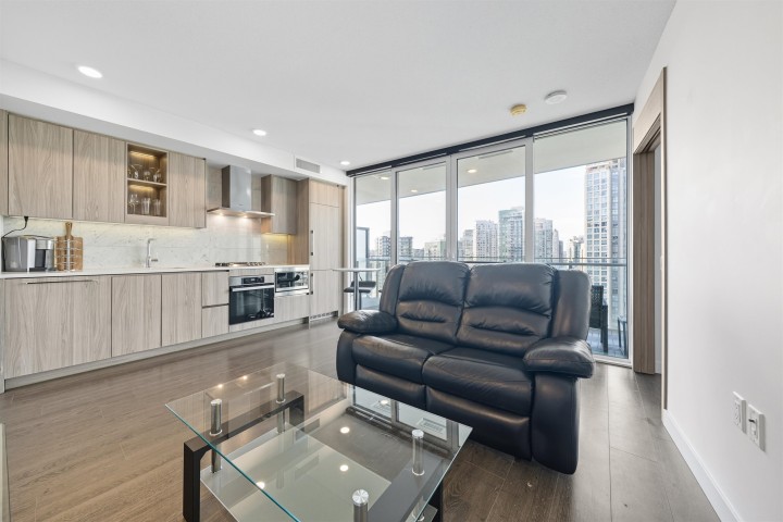 Photo 3 at 1804 - 89 Nelson Street, Yaletown, Vancouver West