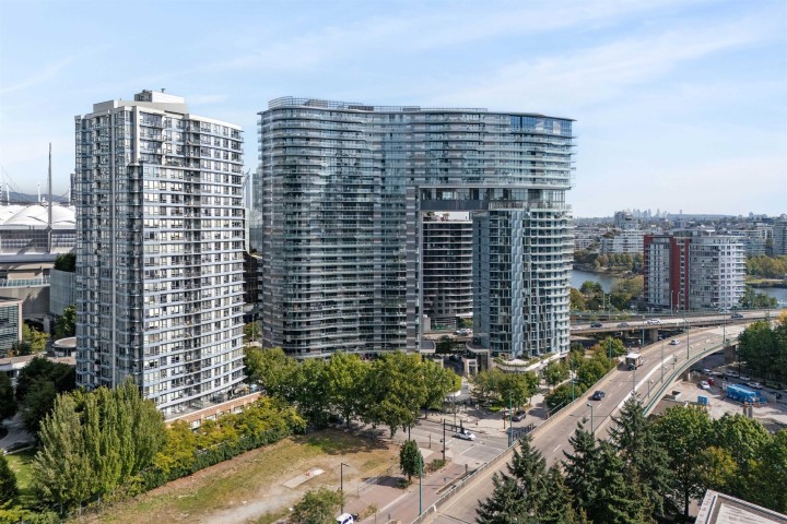 Photo 37 at 1804 - 89 Nelson Street, Yaletown, Vancouver West