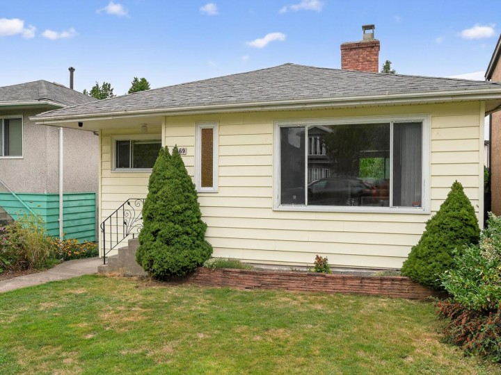 Photo 2 at 3069 E 18th Avenue, Renfrew Heights, Vancouver East