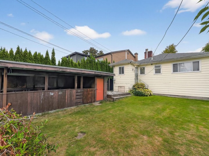 Photo 3 at 3069 E 18th Avenue, Renfrew Heights, Vancouver East