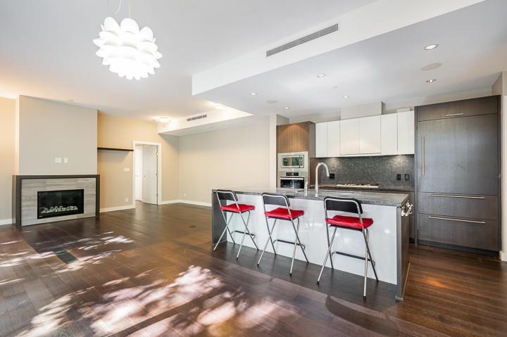 Photo 11 at 101 - 988 Keith Road, Park Royal, West Vancouver