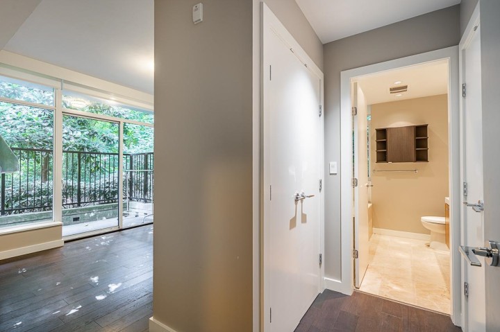 Photo 25 at 101 - 988 Keith Road, Park Royal, West Vancouver