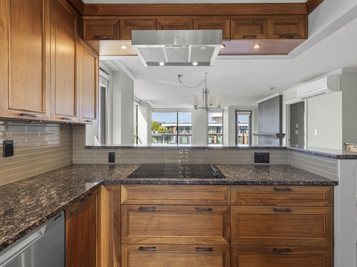 Photo 13 at 1103 - 2288 Pine Street, Fairview VW, Vancouver West