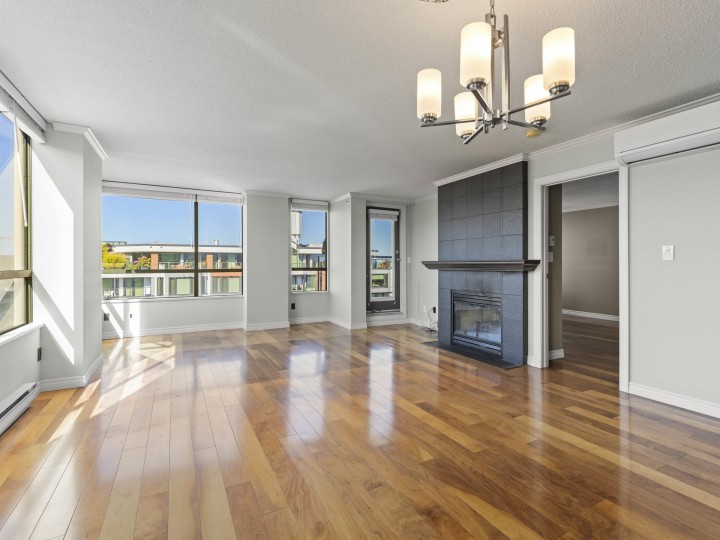 Photo 3 at 1103 - 2288 Pine Street, Fairview VW, Vancouver West