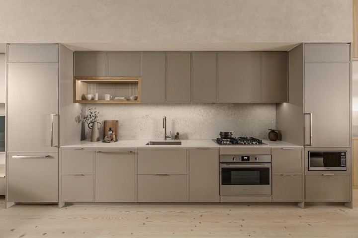 Photo 3 at 415 - 2250 Nanaimo Street, Renfrew VE, Vancouver East