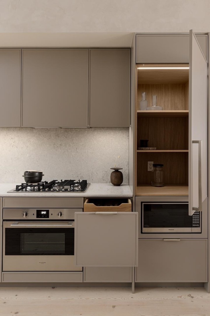 Photo 5 at 415 - 2250 Nanaimo Street, Renfrew VE, Vancouver East