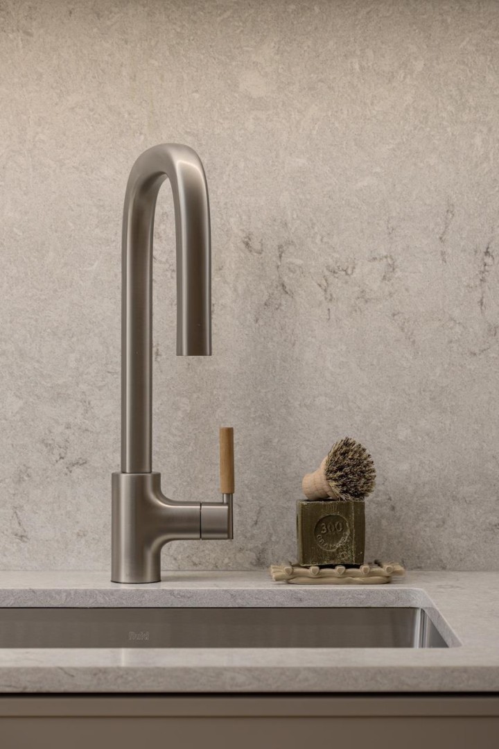 Photo 9 at 415 - 2250 Nanaimo Street, Renfrew VE, Vancouver East