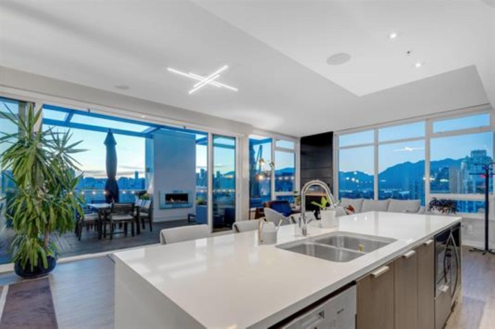 Photo 10 at 2101 - 110 Switchmen Street, Mount Pleasant VE, Vancouver East