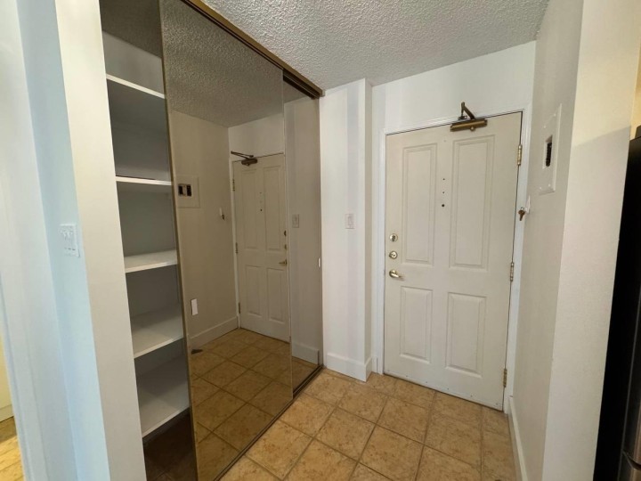 Photo 4 at 407 - 2008 Fullerton Avenue, Pemberton NV, North Vancouver