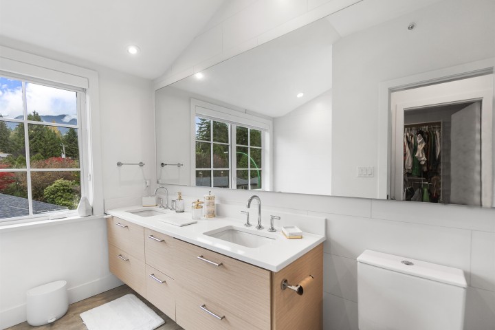 Photo 32 at 5 - 1133 Ridgewood Drive, Edgemont, North Vancouver