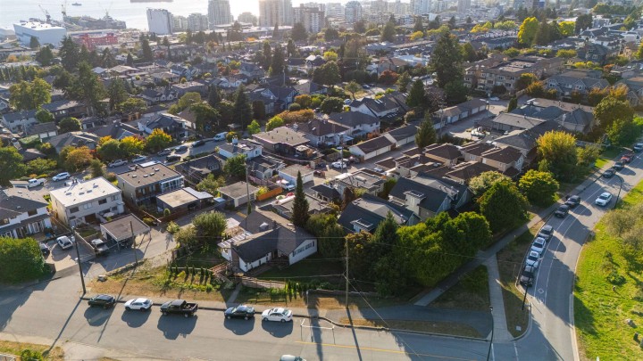 Photo 6 at 645 St. Davids Avenue, Lower Lonsdale, North Vancouver