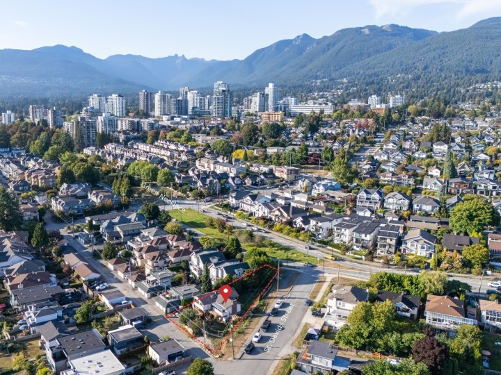 Photo 4 at 645 St. Davids Avenue, Lower Lonsdale, North Vancouver