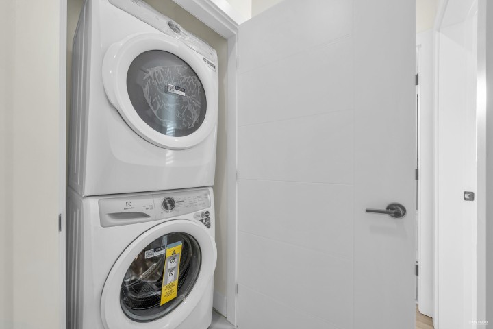 Photo 7 at 1 - 2703 East 3rd Avenue, Renfrew VE, Vancouver East