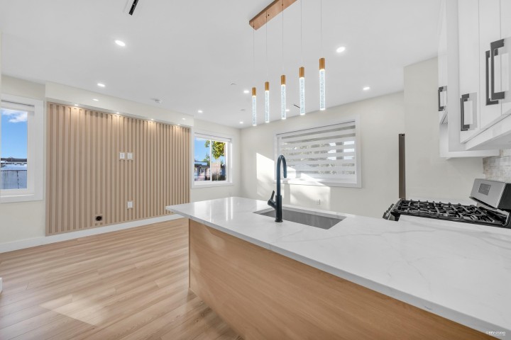 Photo 1 at 1 - 2703 East 3rd Avenue, Renfrew VE, Vancouver East