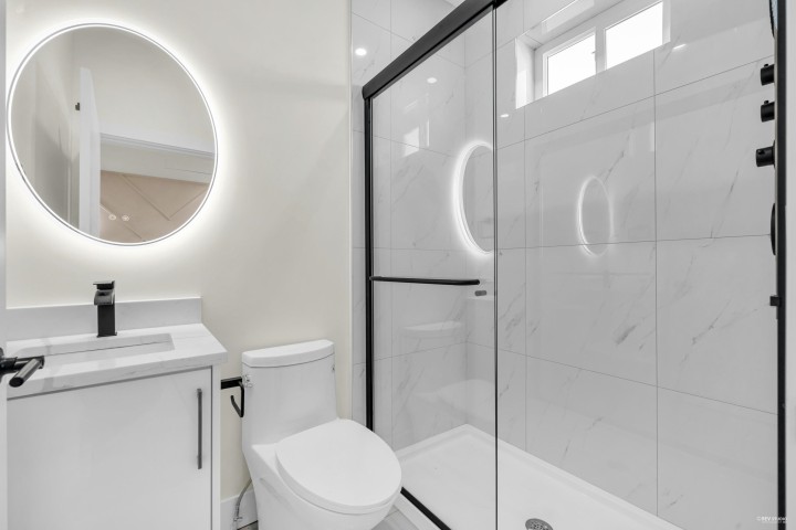 Photo 4 at 1 - 2703 East 3rd Avenue, Renfrew VE, Vancouver East