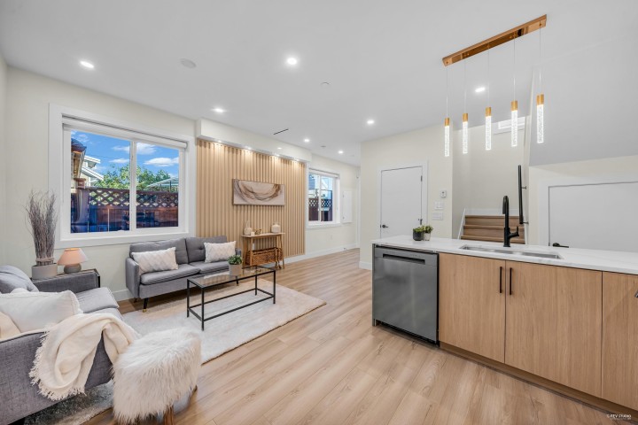 Photo 1 at 2 - 2703 East 3rd Avenue, Renfrew VE, Vancouver East