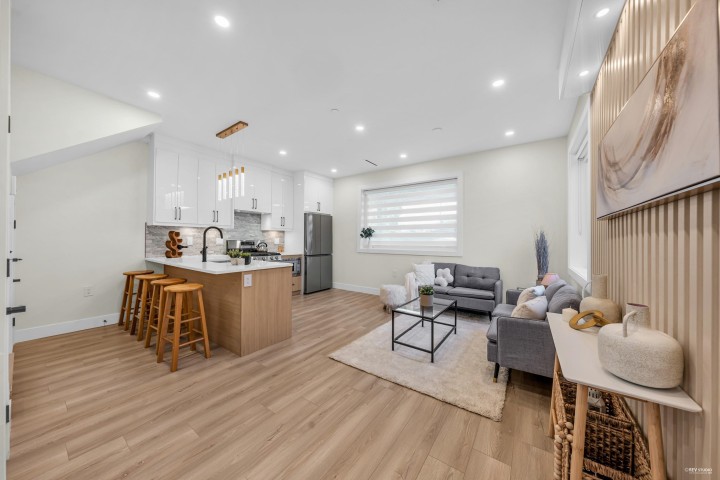 Photo 8 at 2 - 2703 East 3rd Avenue, Renfrew VE, Vancouver East