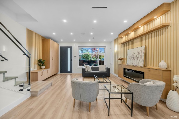 Photo 2 at 1 - 2705 East 3rd Avenue, Renfrew VE, Vancouver East