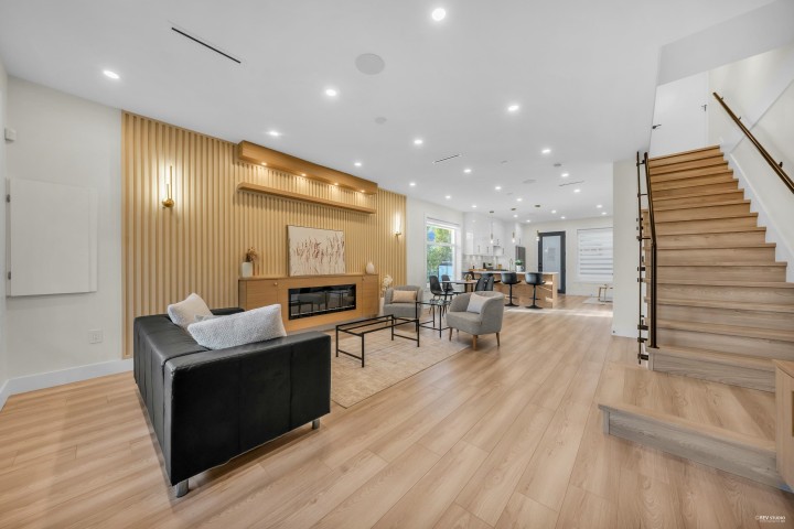 Photo 1 at 1 - 2705 East 3rd Avenue, Renfrew VE, Vancouver East