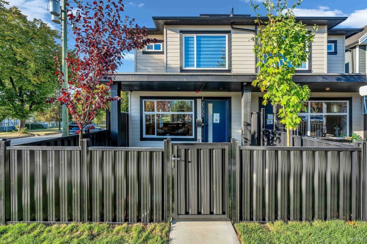 Photo 10 at 1 - 2705 East 3rd Avenue, Renfrew VE, Vancouver East