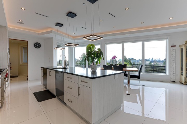 Photo 10 at 808 Esquimalt Avenue, Sentinel Hill, West Vancouver