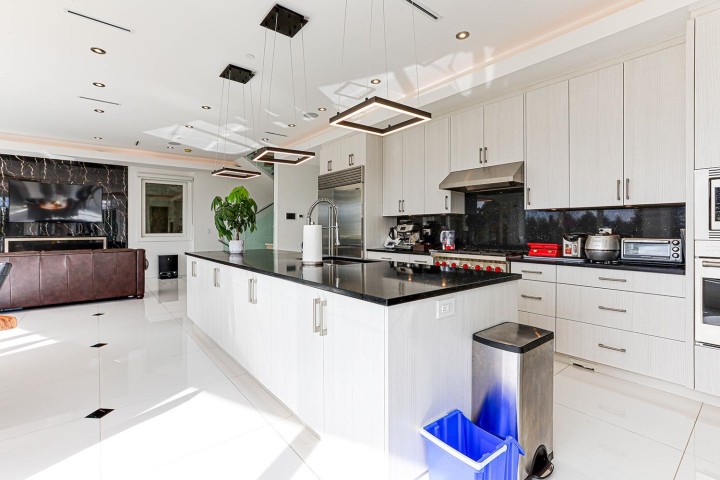 Photo 11 at 808 Esquimalt Avenue, Sentinel Hill, West Vancouver