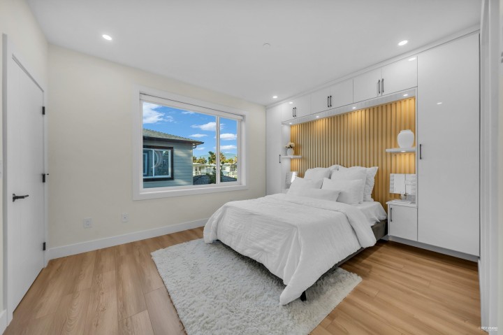 Photo 11 at 2 - 2705 East 3rd Avenue, Renfrew VE, Vancouver East