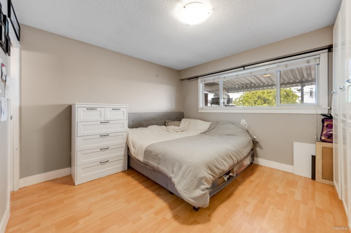 Photo 17 at 7396 Sherbrooke Street, South Vancouver, Vancouver East