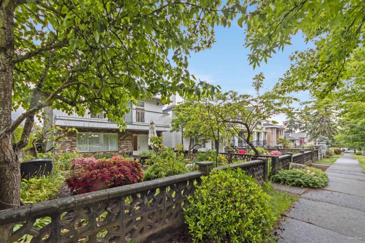 Photo 5 at 7396 Sherbrooke Street, South Vancouver, Vancouver East