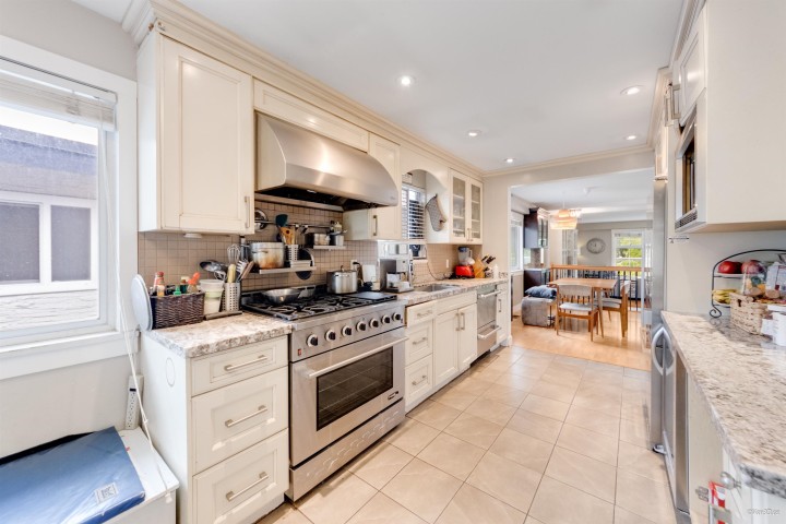 Photo 15 at 7396 Sherbrooke Street, South Vancouver, Vancouver East