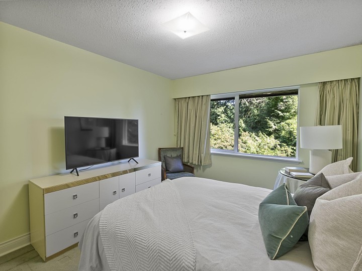 Photo 23 at 475 Southborough Drive, British Properties, West Vancouver