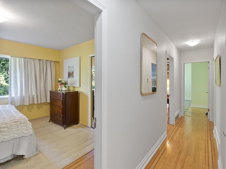 Photo 12 at 475 Southborough Drive, British Properties, West Vancouver