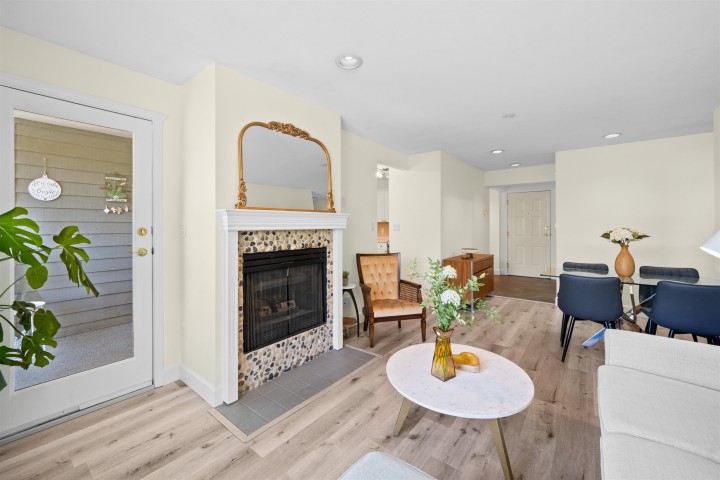 Photo 2 at 204 - 1528 Bowser Avenue, Norgate, North Vancouver