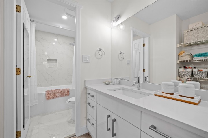 Photo 13 at 204 - 1528 Bowser Avenue, Norgate, North Vancouver