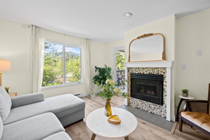 Photo 5 at 204 - 1528 Bowser Avenue, Norgate, North Vancouver